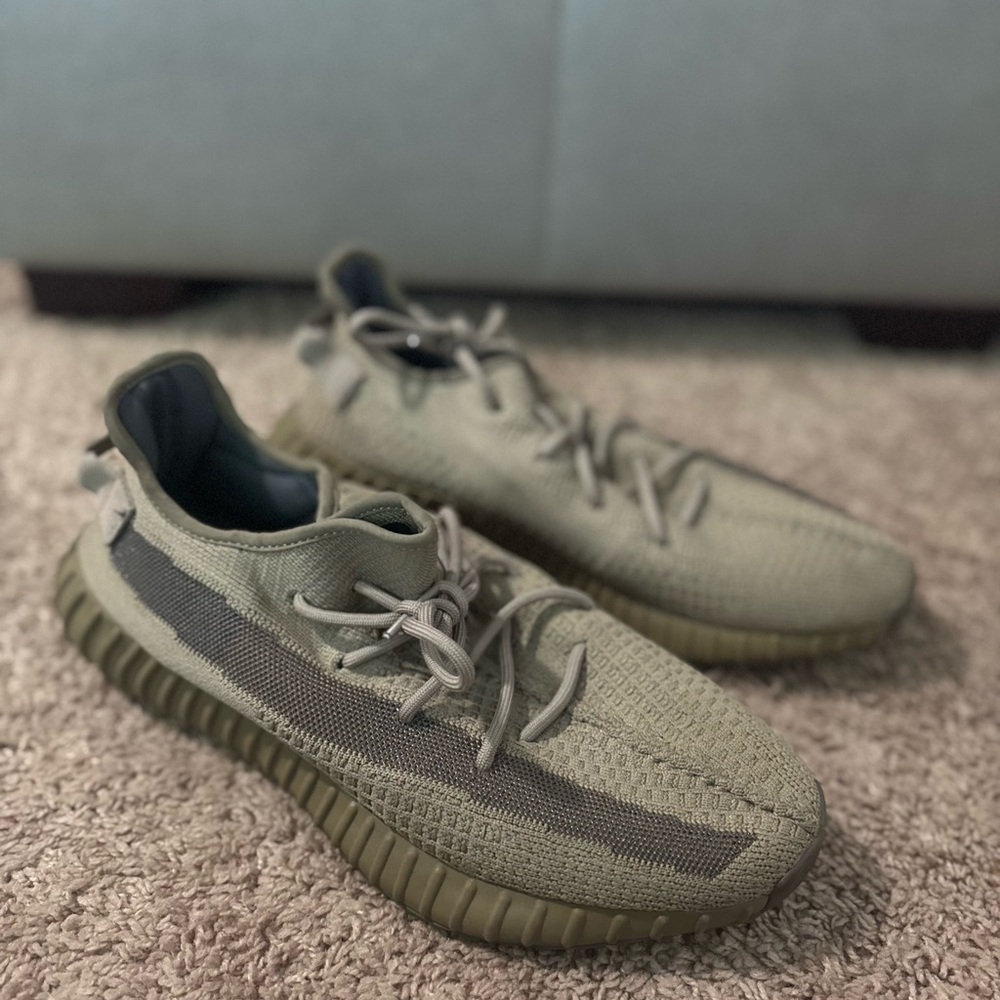 Yeezy Boost 350 V2